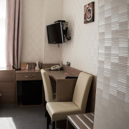 Hotel Elegant キエフ エクステリア 写真